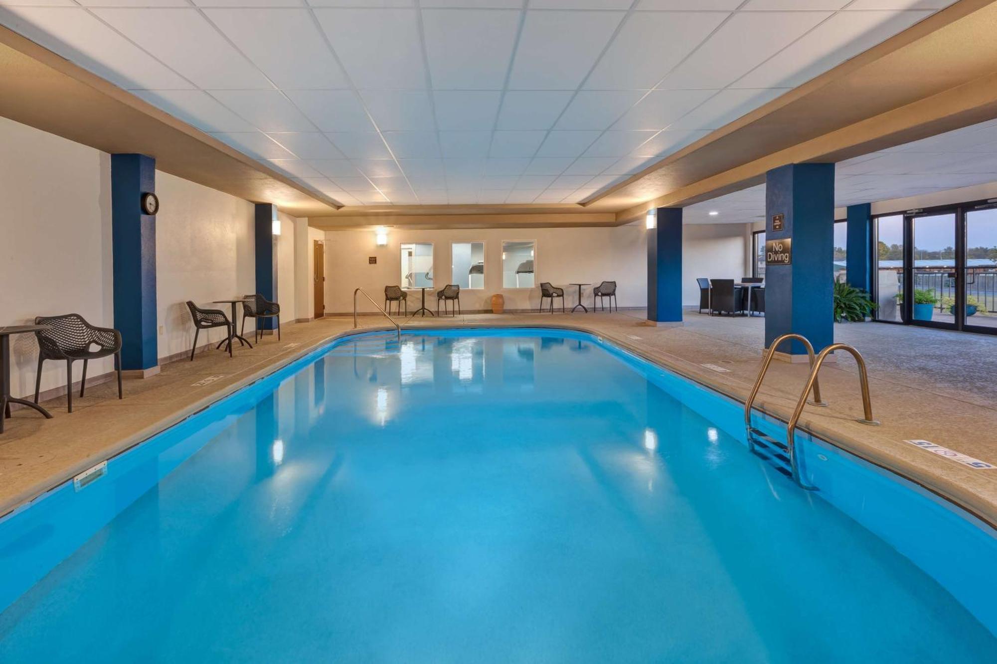 Hampton Inn Princeton Экстерьер фото
